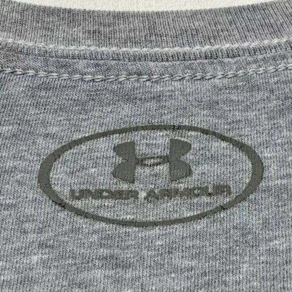 Under Armour Heat Gear Men's Medium Grey Loose Fit UA Logo Athletic Wear T-Shirt - Picture 9 of 12